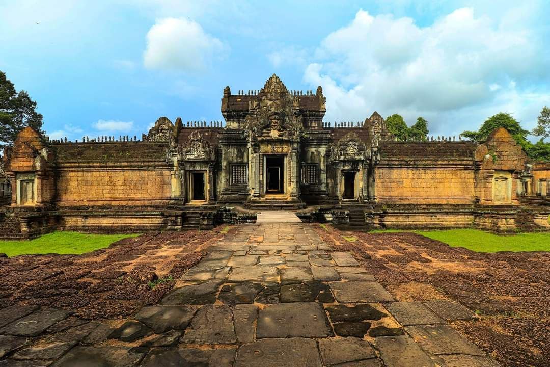 2-Day Angkor Small Circuit & Phnom Kulen Tour