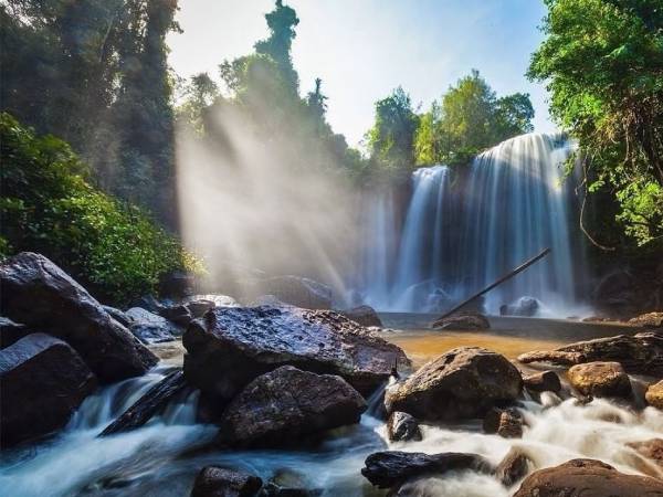 1 Day Tour: Phnom Kulen and Beng Mealea Temple